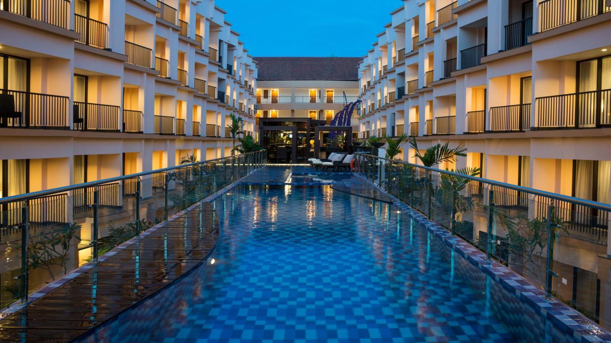 Отель Park Regis Kuta Кута Экстерьер фото